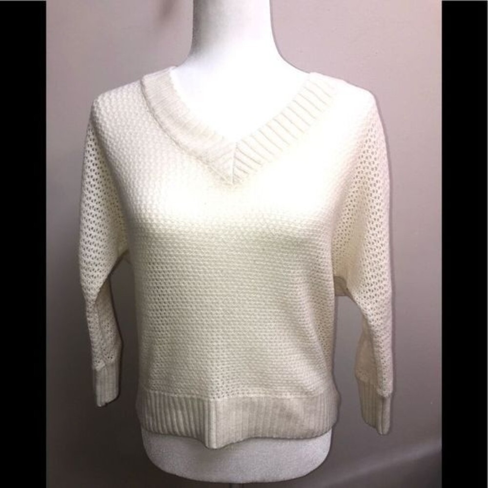 🌈Express Cream knit sweater medium